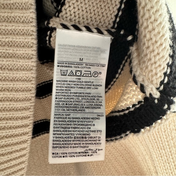 NWT Gap 24/7 Split-Hem Crewneck Sweater size M - Picture 9 of 9